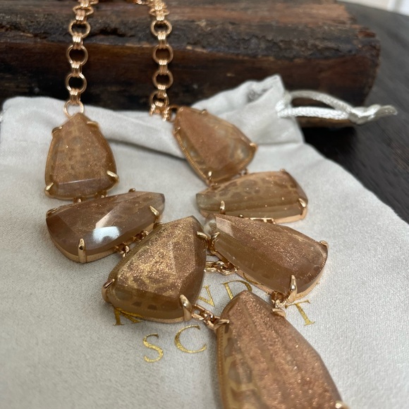 Kendra Scott Jewelry - NWT Harlie Rose Gold Statement Necklace in Gold Dusted Glass!